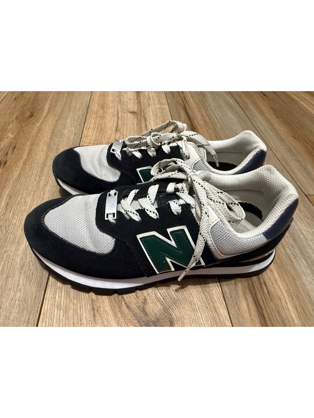 New Balance 574 Men's Black White Green Suede Mesh Low Top Sneakers Size 6.5 EUC